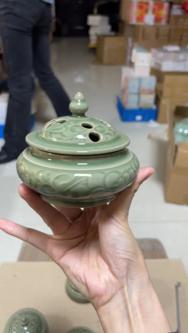 陶瓷孟红娟 纯手工秘色镂空香薰炉 纹饰随机（介意勿拍）