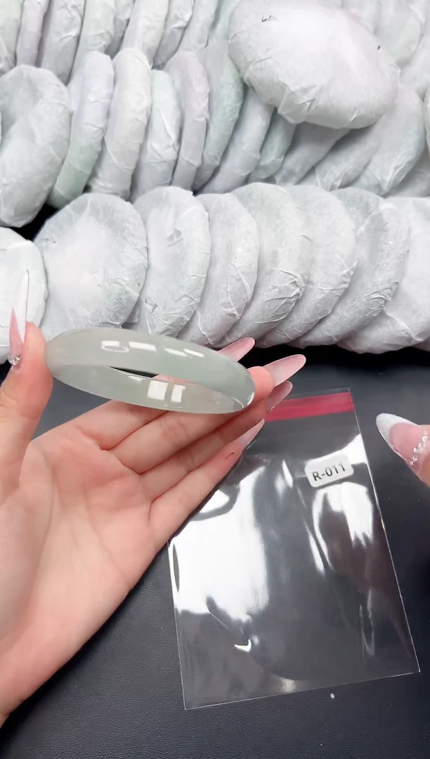 精品手镯，一物一拍R-011