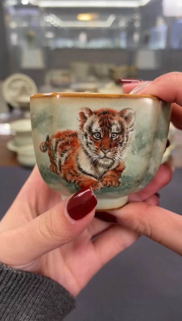 【闪购商品】余秀华彩绘一品杯（虎）