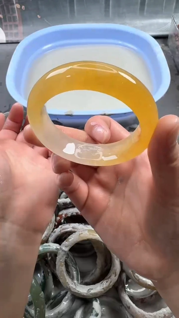 【闪购商品】石英质玉手镯未镶嵌23