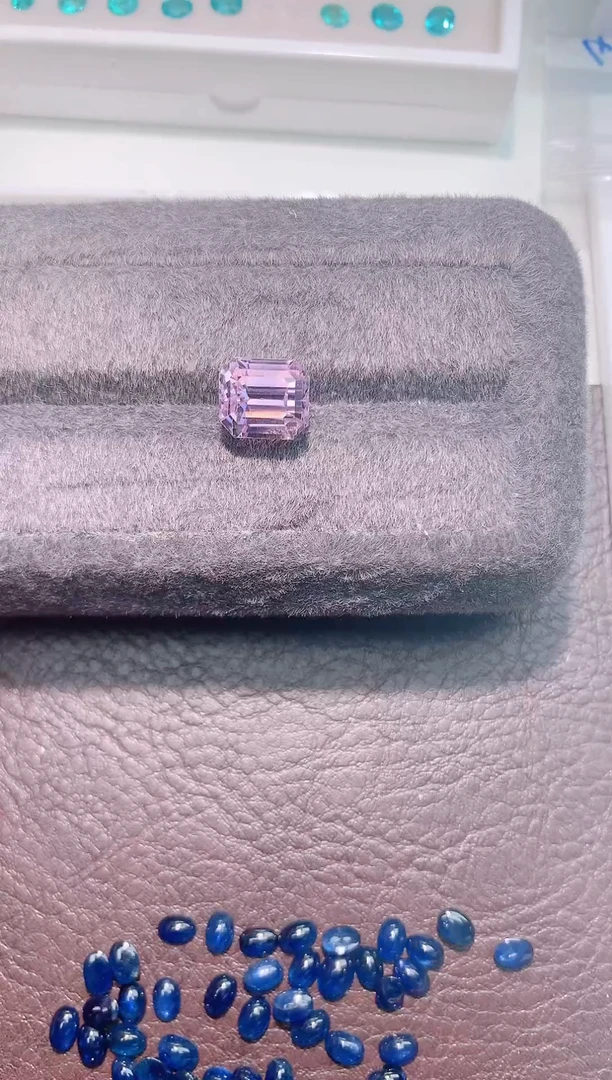 未镶嵌锂辉石裸石9.6ct