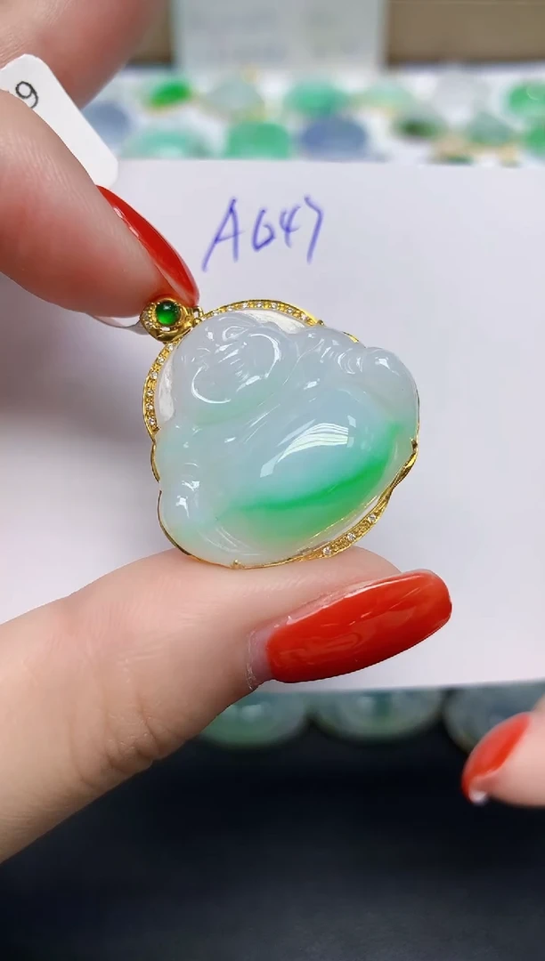 颈饰18K金镶嵌翡翠天然缅甸翡翠A货翡翠百元以上9元证书费自理