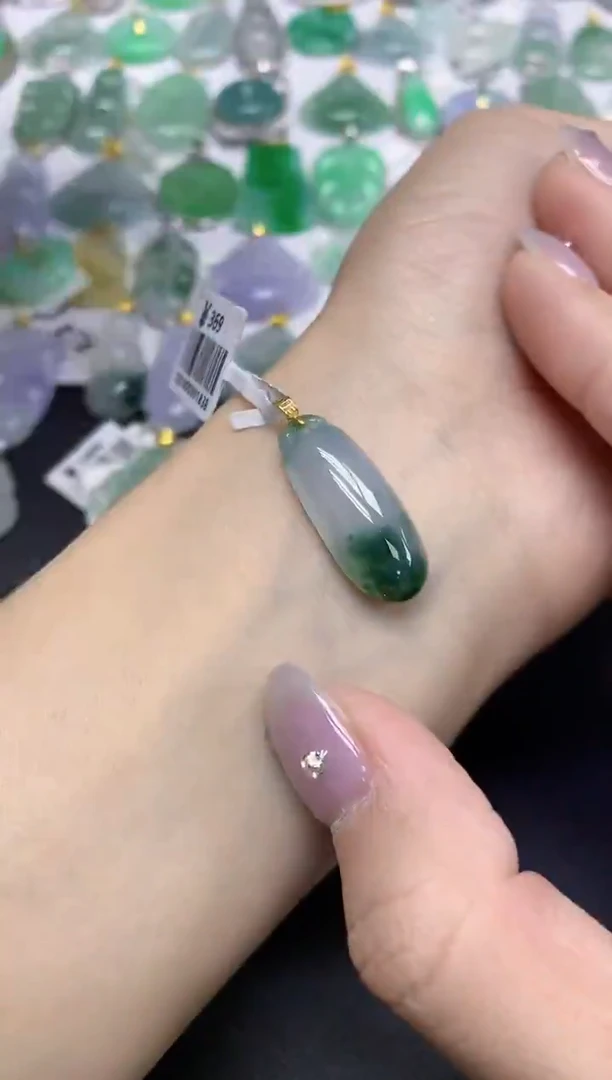 颈饰18K金镶嵌翡翠天然缅甸翡翠A货百元以上9元证书费自理