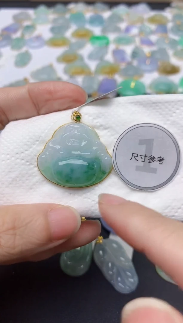 翡翠18K金镶嵌颈饰天然缅甸A货翡翠