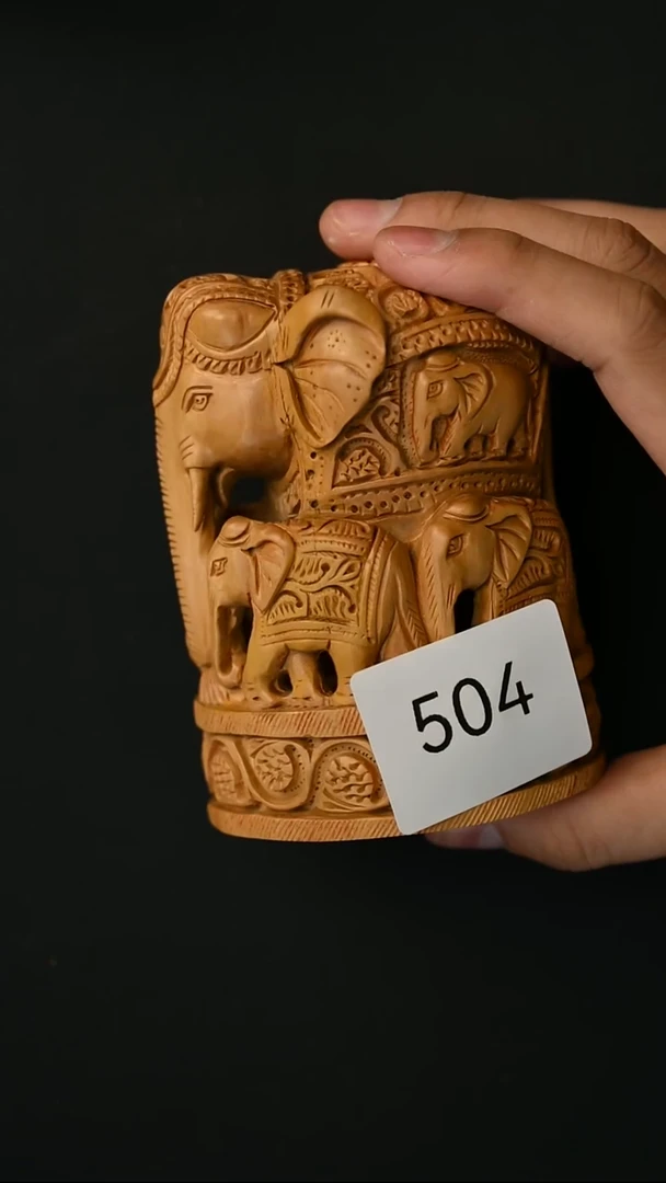 檀香木其他工艺品 印度工艺大象摆件 226克【微裂】~6-504