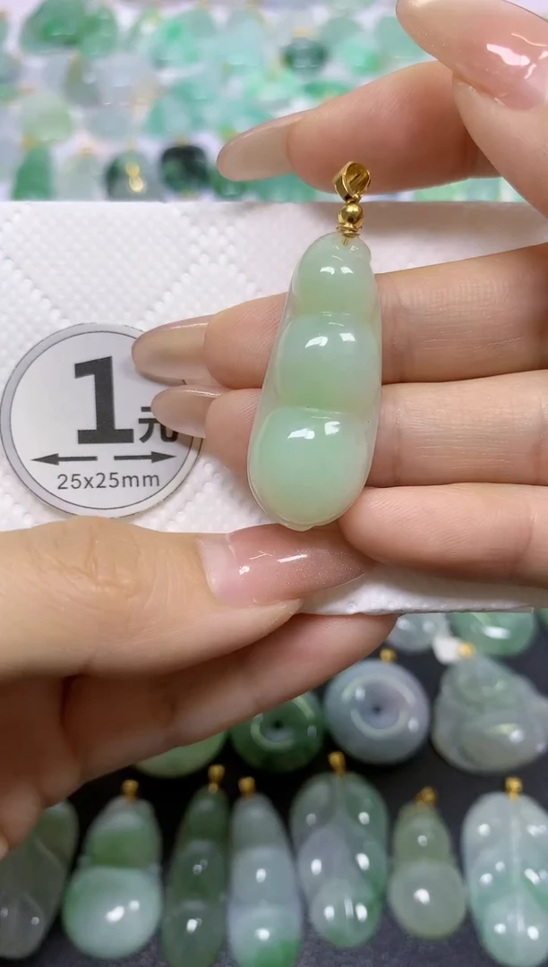 颈饰未镶嵌翡翠天然翡翠A货