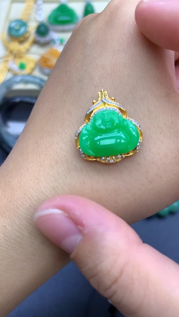 颈饰18K金镶嵌翡翠484-中国好珍宝