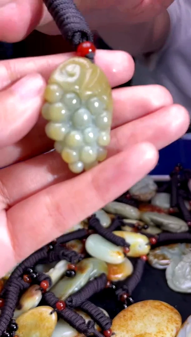 和田玉未镶嵌挂件1