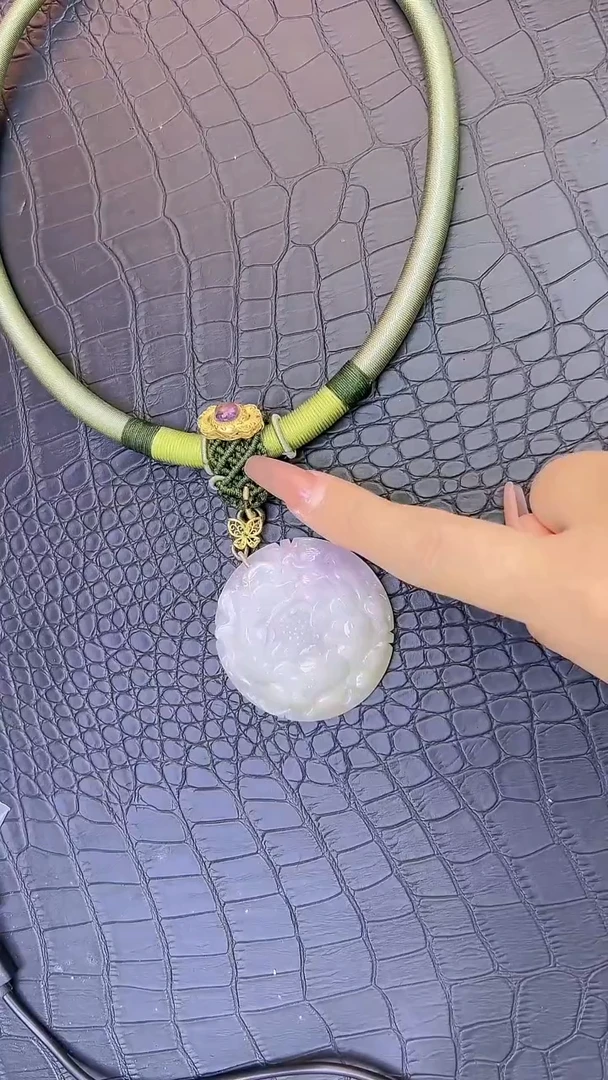 翡翠未镶嵌颈饰翡翠大牡丹花项圈款