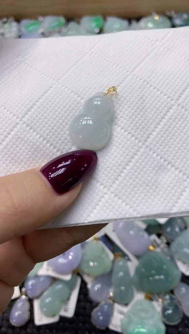 翡翠18K金镶嵌颈饰111111111111