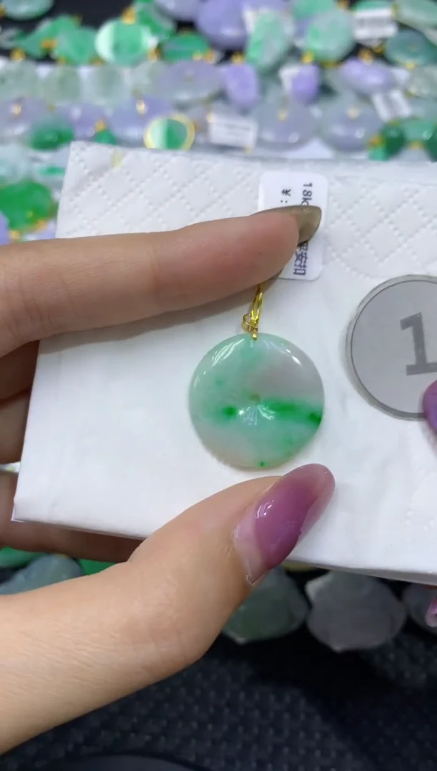 颈饰未镶嵌翡翠天然缅甸翡翠A货