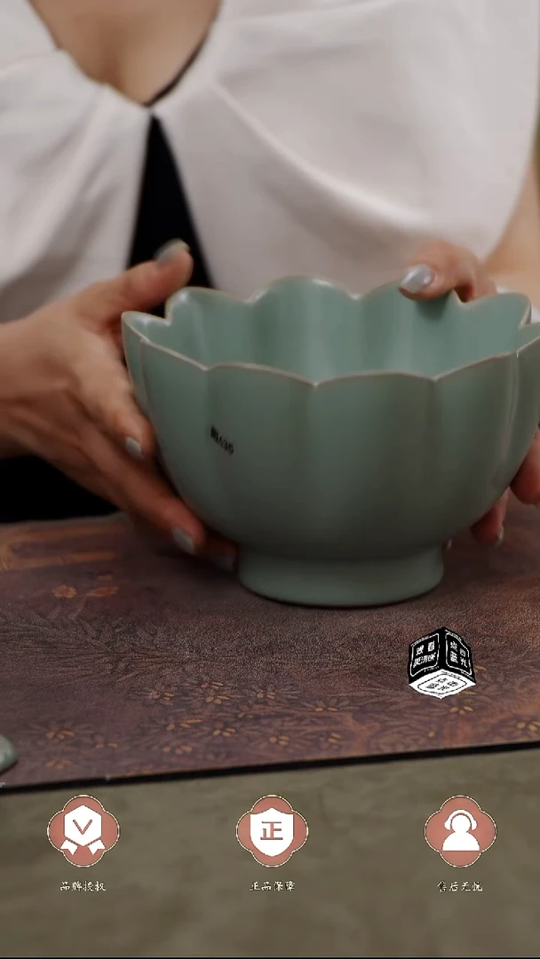 瓷片635瑕莲花碗............