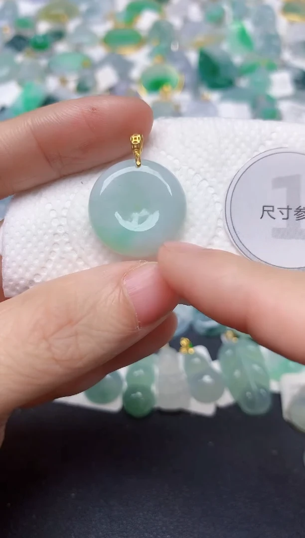 颈饰未镶嵌翡翠天然缅甸A货翡翠