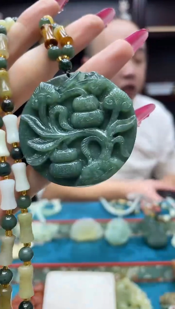 未镶嵌岫玉吊坠·