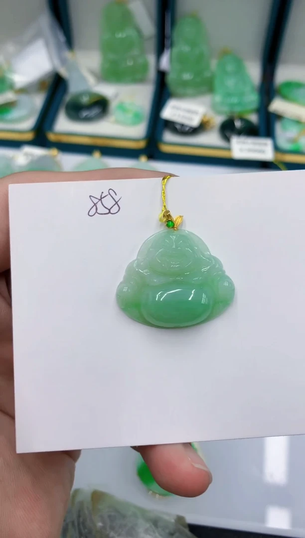 颈饰18K金镶嵌翡翠111111