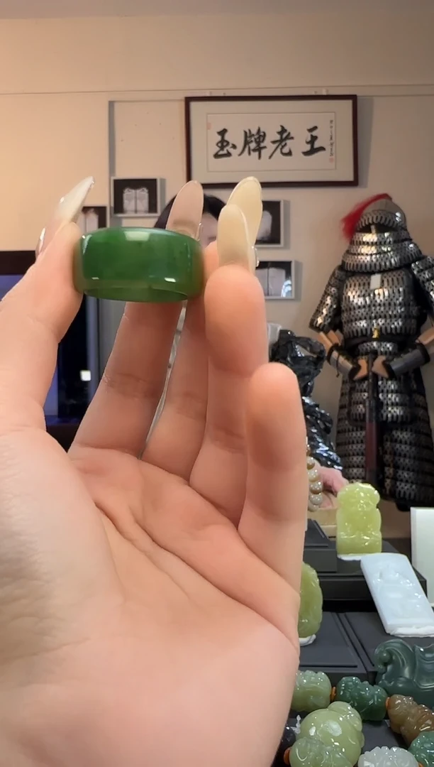 颈饰未镶嵌和田玉碧玉扳指20-22