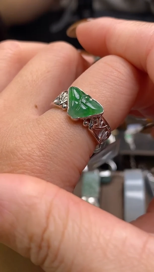 颈饰银S925镶嵌翡翠净货19206