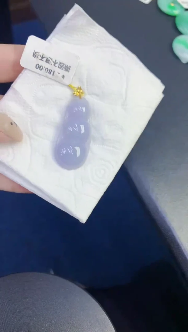 颈饰18K金镶嵌翡翠缅甸天然翡翠A货