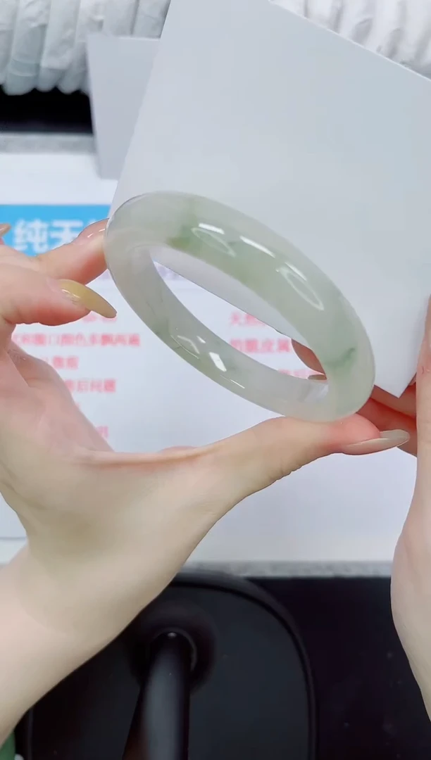 石英质玉手镯未镶嵌77