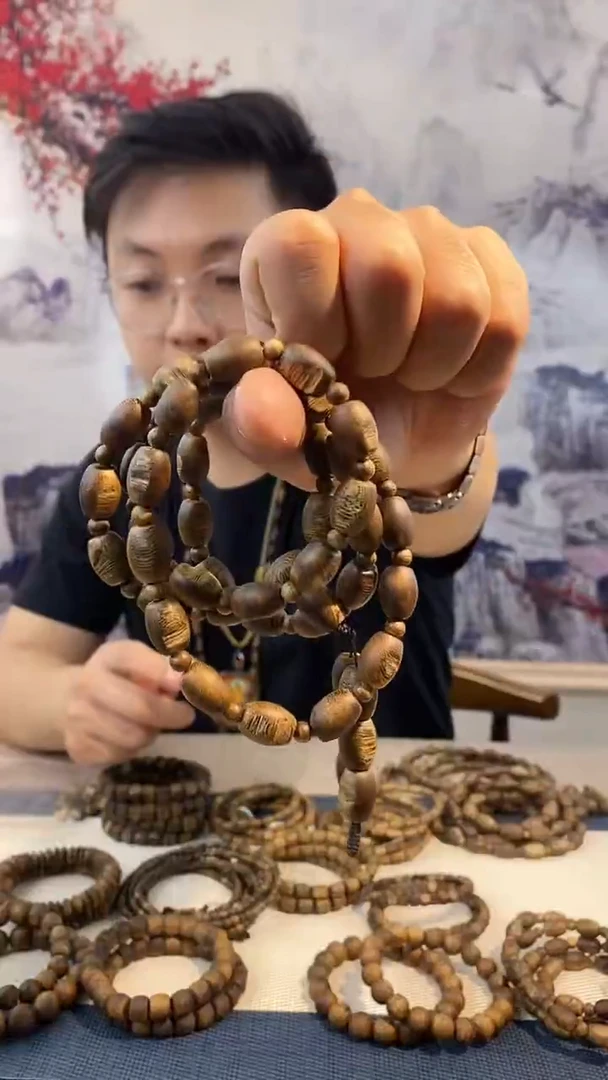 沉香沉香碎屑留疤天珠多圈32克+