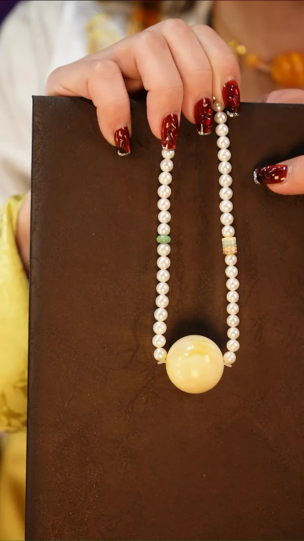 【闪购商品】琥珀颈饰未镶嵌颈饰