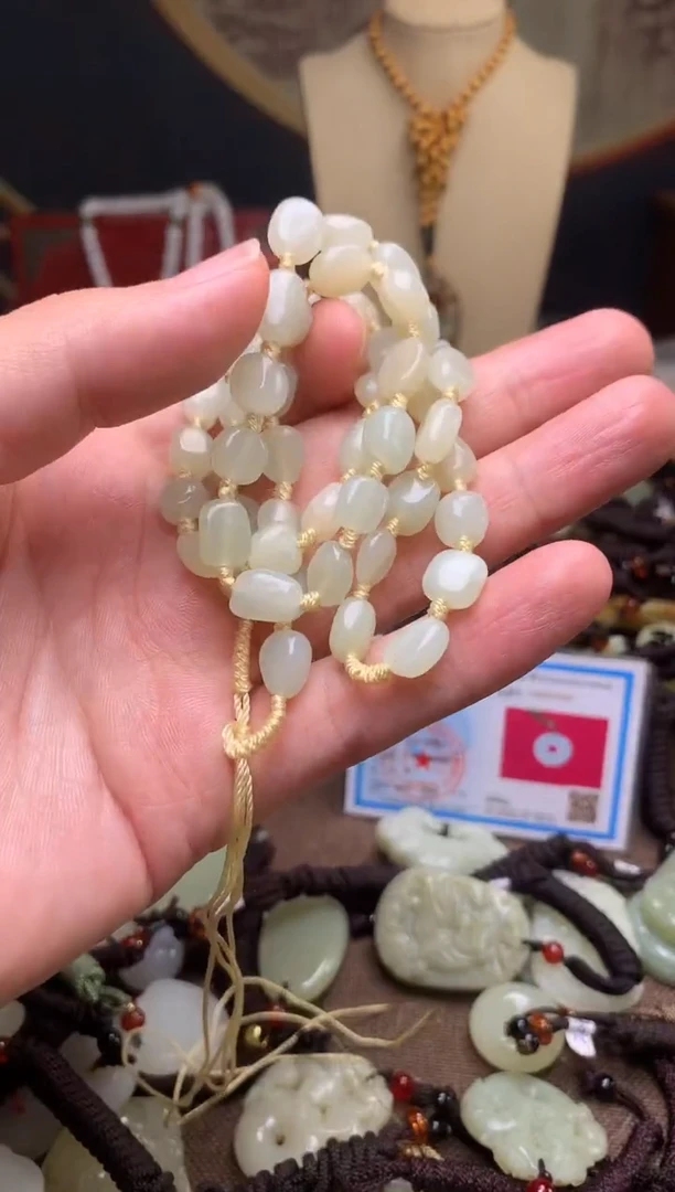 颈饰未镶嵌和田玉新疆料青海料清水和田，拍一发一随机发货