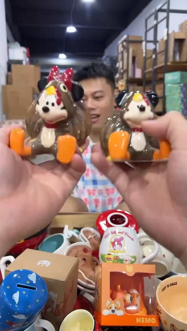 瓷片米奇米妮火鸡摆件