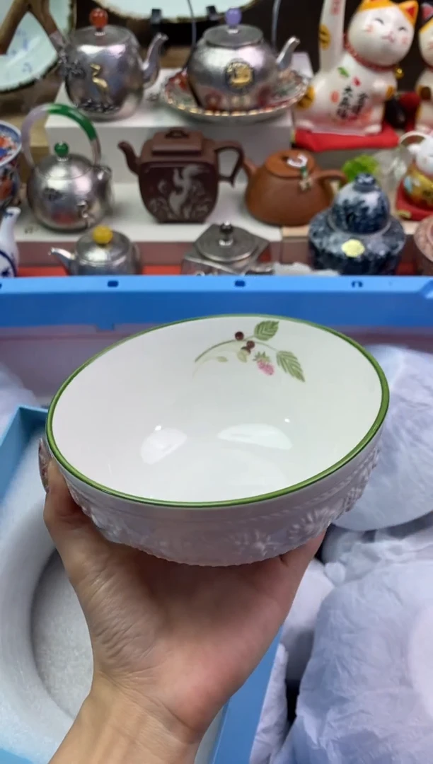 【闪购商品】瓷片隆莲瓷器欢迎大家