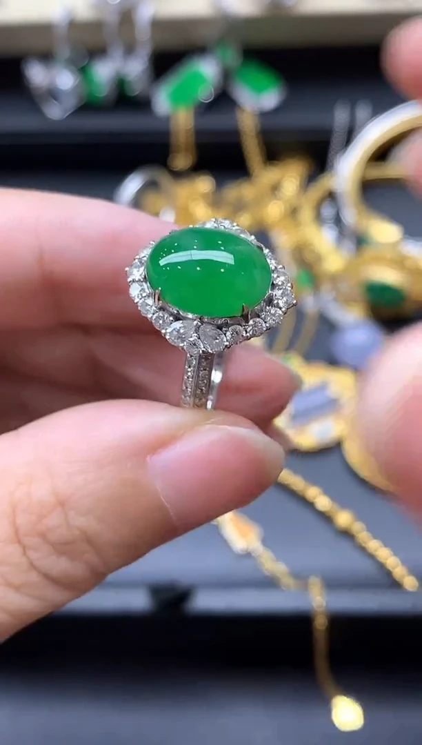 18K金镶嵌戒指翡翠541-中国好珍宝