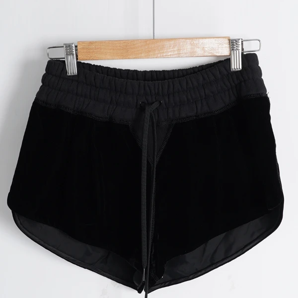 95新 MIU MIU/缪缪 粘胶纤维/SC0305/短裤/36码