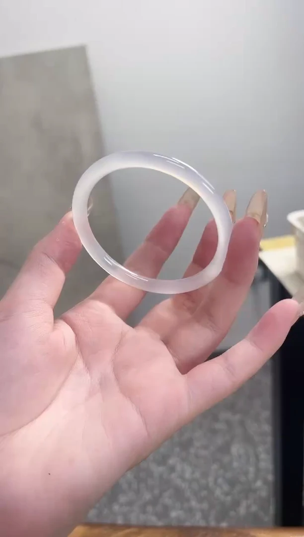 【闪购商品】玛瑙/玉髓手镯未镶嵌57-58圈