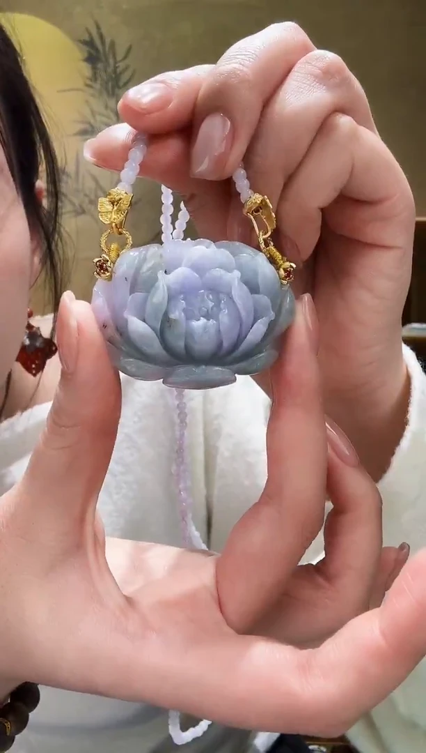 颈饰未镶嵌翡翠吊坠