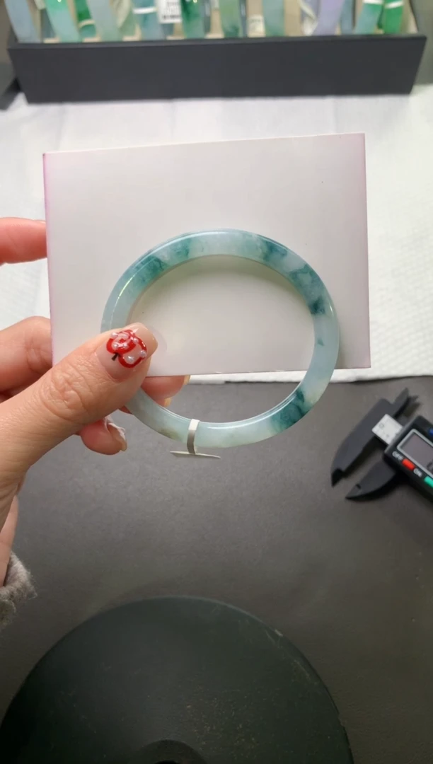 未镶嵌手镯（贵妃镯）翡翠52.8*46.9*6.6*6.3