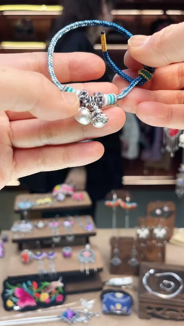 【闪购商品】织绣1987黔东南苗族刺绣