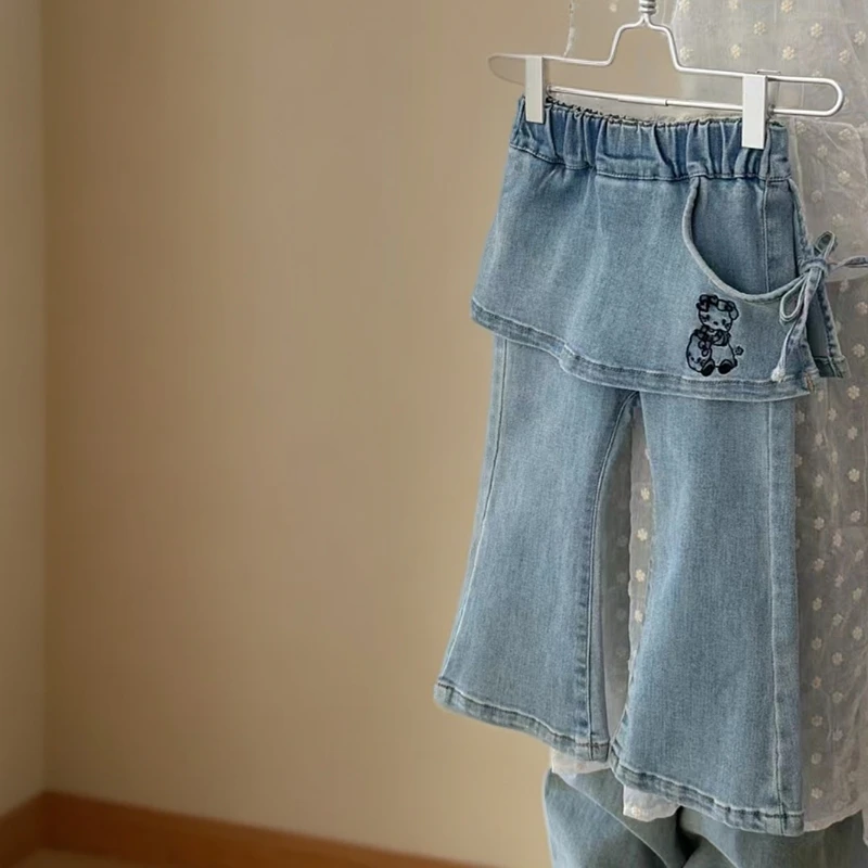 女童牛仔裤2025春秋新款中小童洋气卡通刺绣裙裤女宝宝百搭喇叭裤