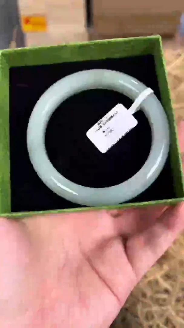 未镶嵌手镯石英质玉编号C-726
