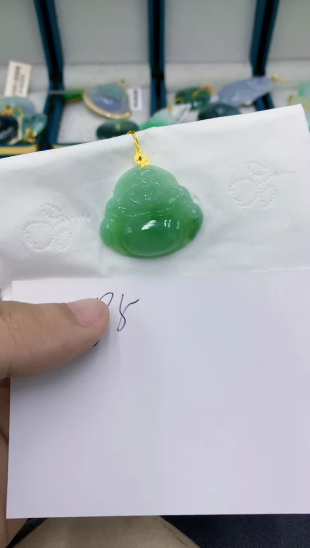 颈饰18K金镶嵌翡翠翡翠