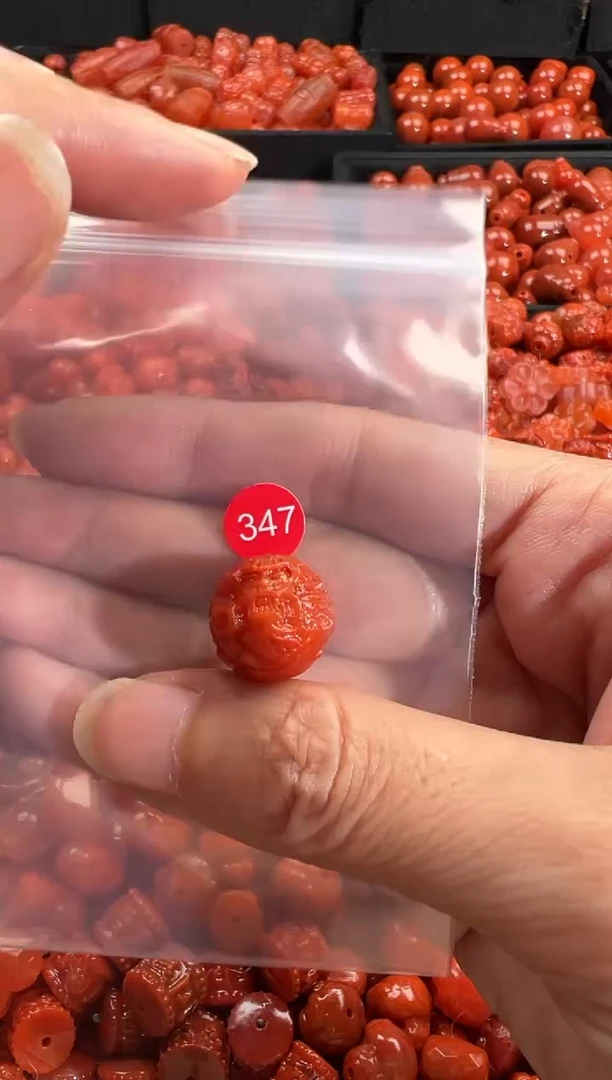 颈饰未镶嵌南红玛瑙1