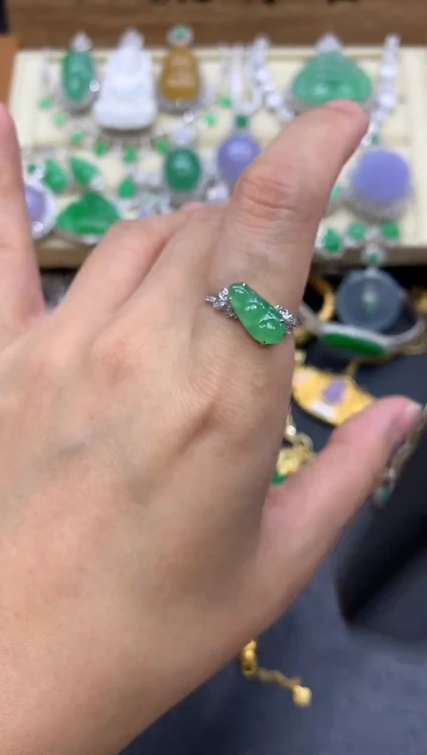 翡翠戒指18K金镶嵌381-中国好珍宝