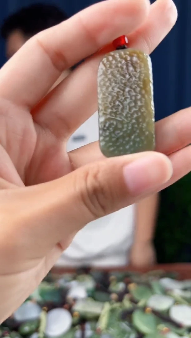 未镶嵌和田玉挂件拍一发一，