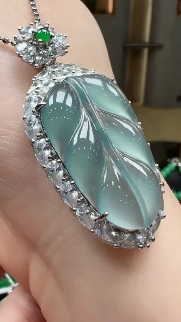 吊坠(不含链)银S925镶嵌翡翠天然翡翠A货多样性发其一