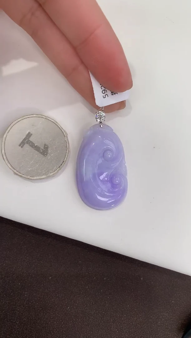 颈饰18K金镶嵌翡翠天然缅甸a货翡翠