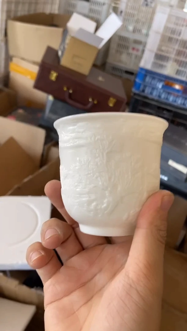 杯无运费险有瑕疵的摄影的产品有使用过的痕迹有点脏介意勿拍