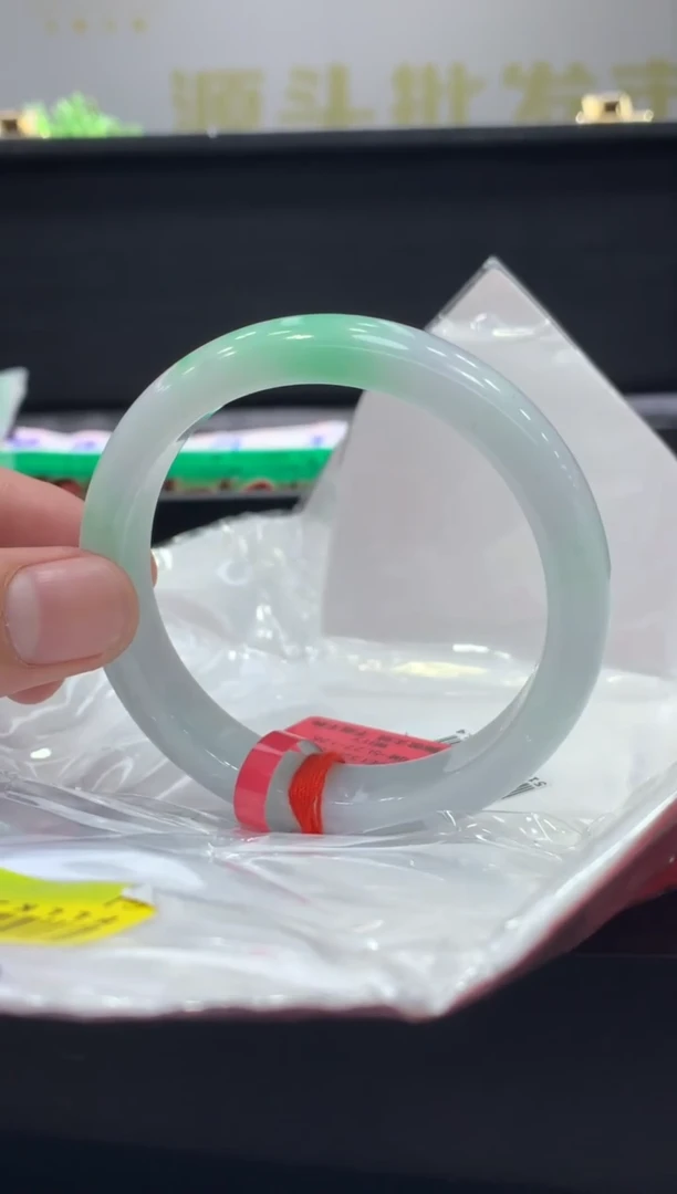 未镶嵌手镯翡翠翡翠手镯