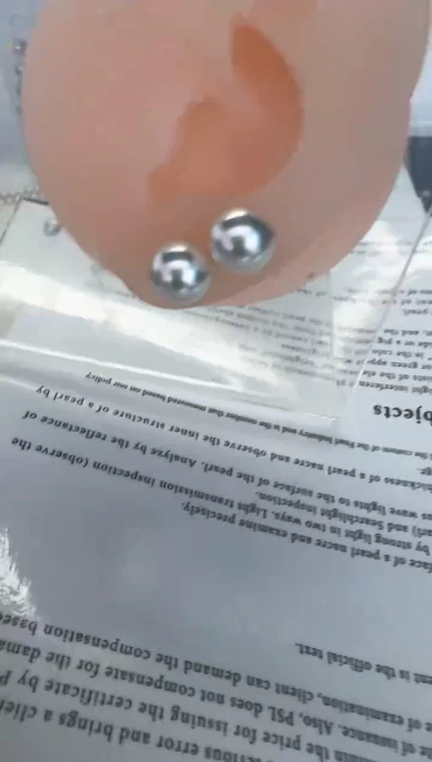 18K金镶嵌海水珍珠耳饰耳钉