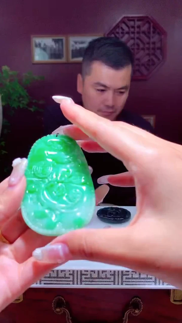 定制翡翠未镶嵌兔*?天然翡翠(拍一发一）