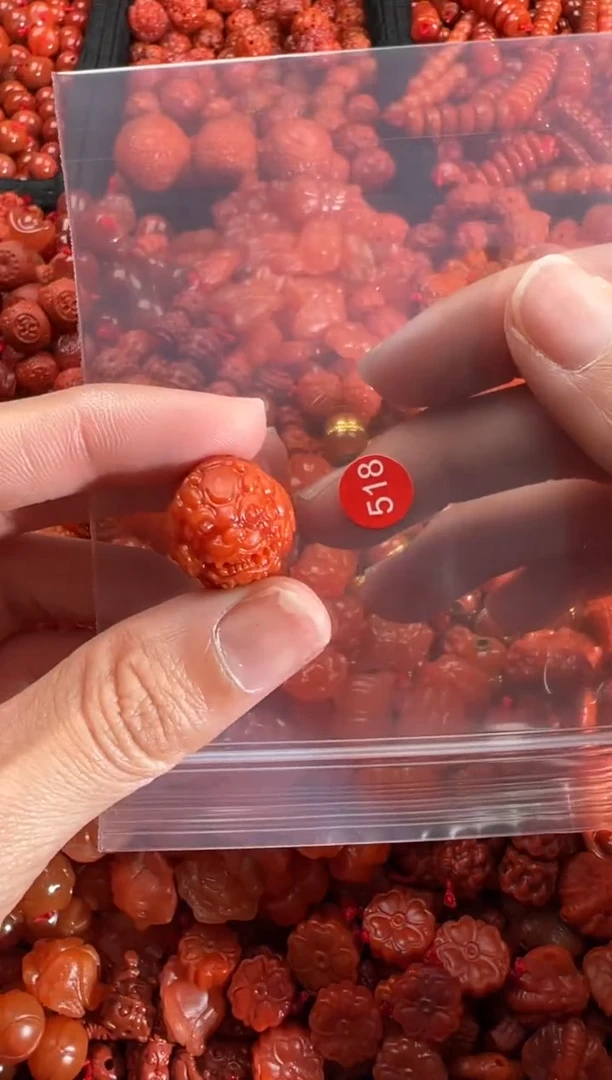 【闪购商品】南红玛瑙颈饰未镶嵌1