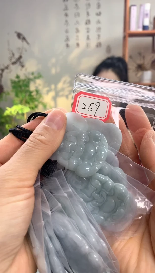 【闪购商品】翡翠颈饰未镶嵌观音259 多样性发一件