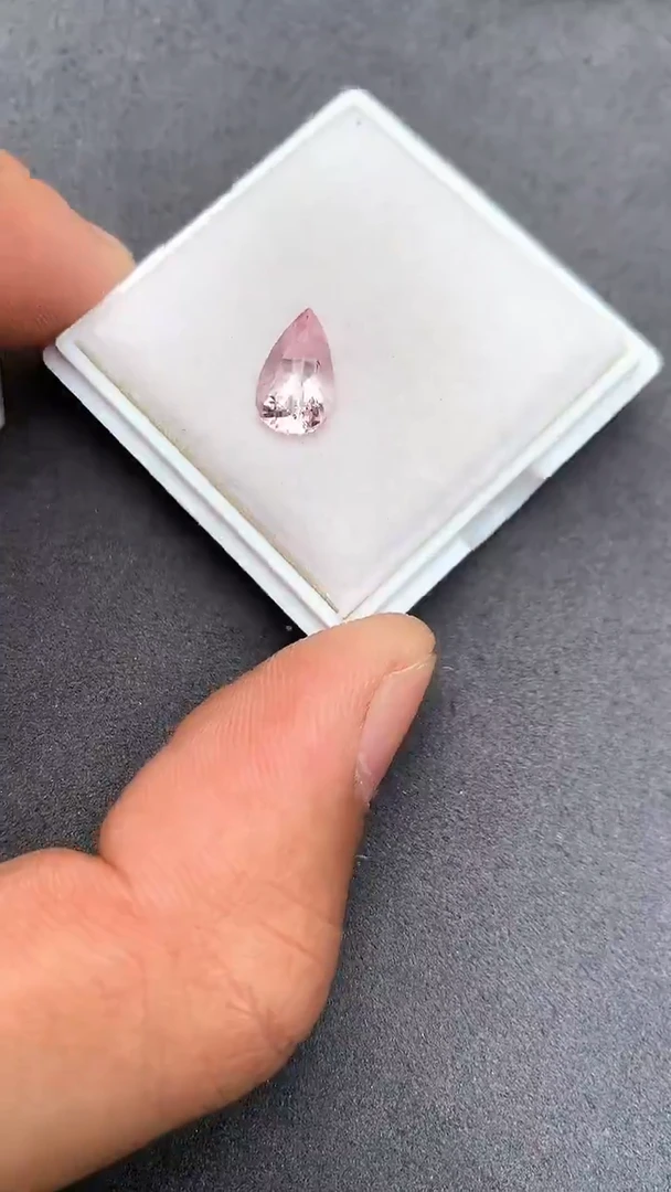 裸石绿柱石（摩根石）1.8ct