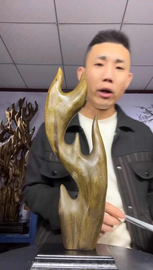 金丝楠木雕款东*隼金丝楠木工艺品摆件